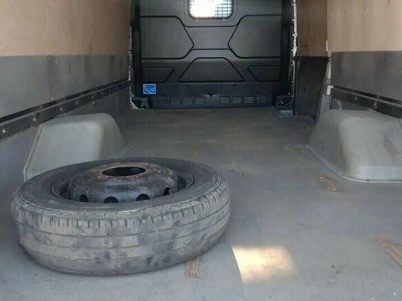 2012 Ford Transit, белый, 1500000 рублей - вид 8