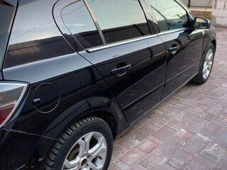 2008 Opel Astra H Рестайлинг, чёрный, 500000 рублей, вид 2