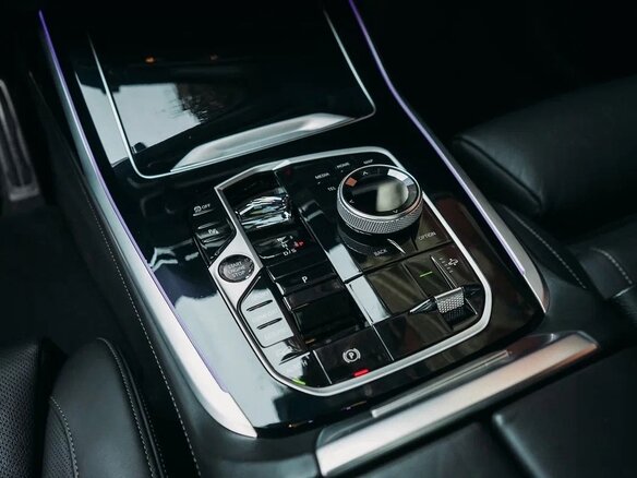 2022 BMW X7 40d I (G07) Рестайлинг, белый, 12500000 рублей - вид 21