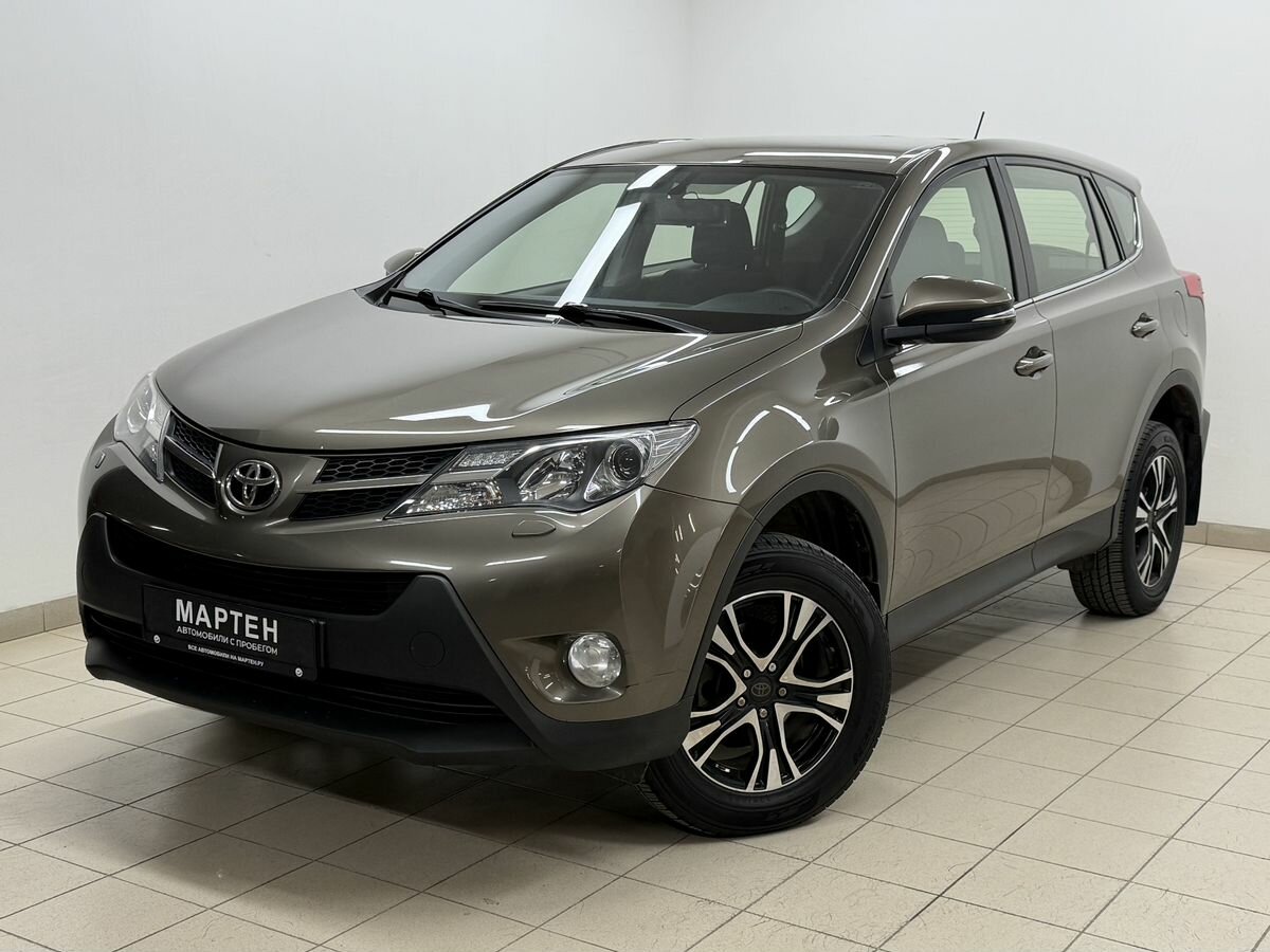 Открыть фотографии: Toyota RAV4 IV (XA40)