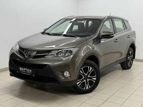 Toyota RAV4 IV (XA40)