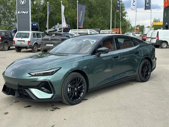 2026 Changan UNI-V I Рестайлинг 2, зелёный, 3579900 рублей - вид 10