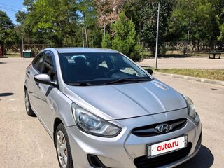 2012 Hyundai Solaris I, серебристый, 729000 рублей, вид 1