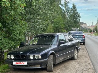 1995 BMW 5 серии 520i III (E34), фиолетовый, 260000 рублей, вид 1