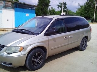 2005 Chrysler Town & Country IV Рестайлинг, серый, 650000 рублей, вид 4