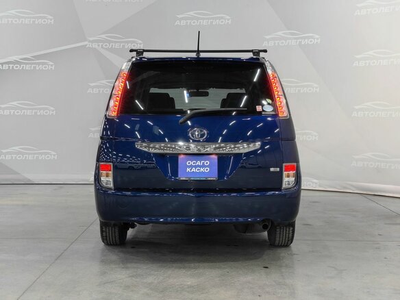 2013 Toyota ISis I Рестайлинг, синий, 1785000 рублей - вид 3