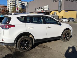 2016 Toyota RAV4 IV (XA40) Рестайлинг, белый, 2850000 рублей, вид 4
