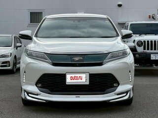 2019 Toyota Harrier III (XU60) Рестайлинг, белый, 2215000 рублей, вид 2
