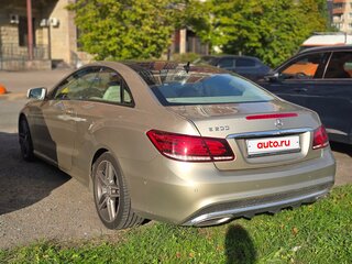 2014 Mercedes-Benz E-Класс 200 IV (W212, S212, C207) Рестайлинг, серебристый, 2032000 рублей, вид 3