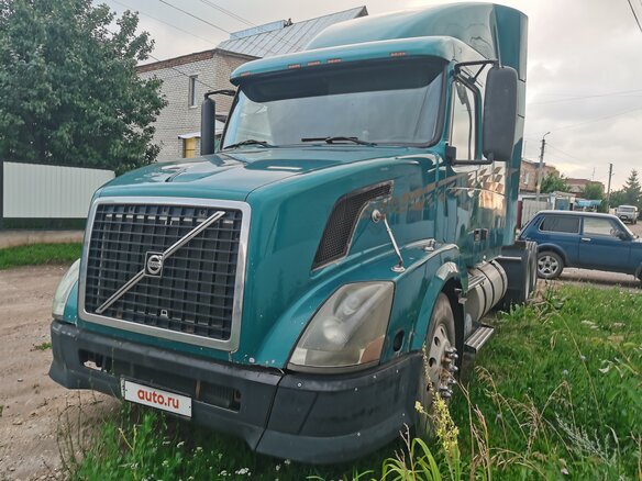 2003 Volvo VNL, зелёный, 2500000 рублей - вид 11