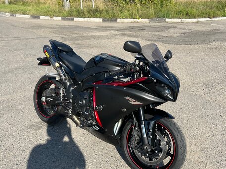 2010 Yamaha YZF-R1, чёрный, 1100000 рублей, вид 1