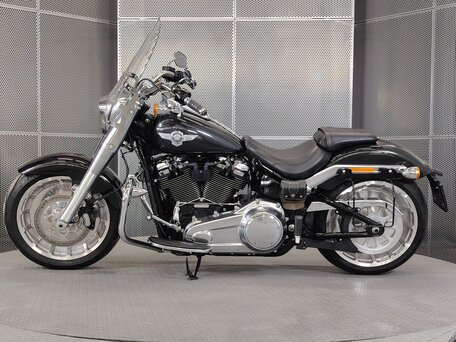 2017 Harley-Davidson Fat Boy, чёрный, 1769000 рублей, вид 5