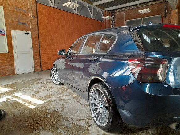 2013 BMW 1 серии 116i II (F20/F21), синий, 1140000 рублей - вид 2