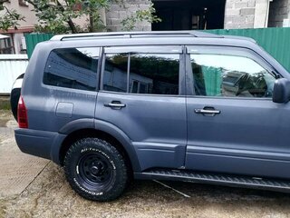 2004 Mitsubishi Pajero III Рестайлинг, серебристый, 1300000 рублей, вид 3
