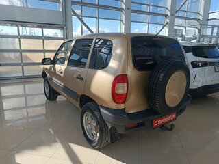 2005 Chevrolet Niva I, бежевый, 232000 рублей, вид 5