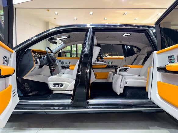 2023 Rolls-Royce Phantom Extended VIII Рестайлинг (Series II), чёрный, 47800000 рублей - вид 16