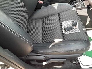 2015 Toyota Corolla Fielder XI (E160, E170, E180) Рестайлинг 1, белый, 1600000 рублей - вид 16
