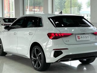 2022 Audi A3 Sportback 35 TFSI IV (8Y), белый, 2200000 рублей, вид 3