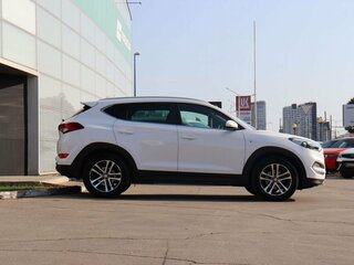 2018 Hyundai Tucson III, белый, 1800000 рублей, вид 4