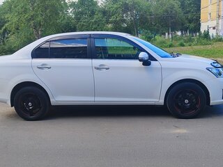 2014 Toyota Corolla Axio XI (E160, E170, E180), белый, 850000 рублей, вид 2
