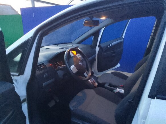 2012 Opel Zafira B Рестайлинг, белый, 1000000 рублей - вид 4