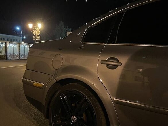 2002 Volkswagen Passat B5 Рестайлинг, серебристый, 410000 рублей - вид 1