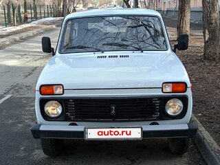 1998 Lada (ВАЗ) 2121 (4x4) I Рестайлинг, белый, 600000 рублей, вид 1