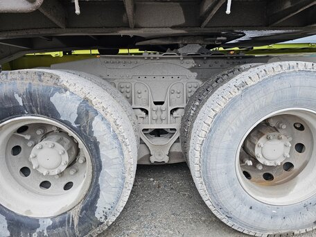 2011 Sinotruk Howo 6X4, чёрный, 2500000 рублей, вид 5