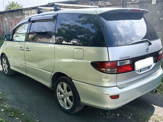 2005 Toyota Estima II Рестайлинг, зелёный, 700000 рублей, вид 3
