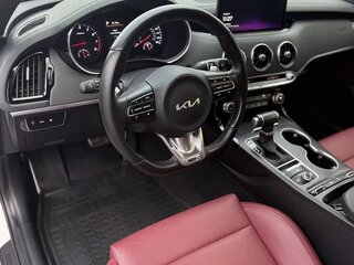 2022 Kia Stinger I Рестайлинг, белый, 2999999 рублей, вид 3