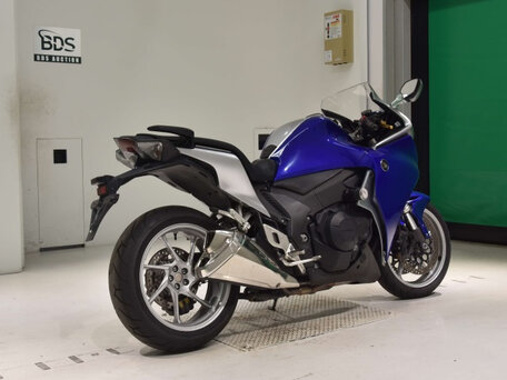 2012 Honda VFR 1200, синий, 800000 рублей, вид 3