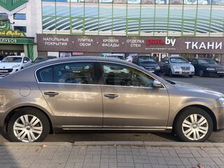 2011 Volkswagen Passat B7, коричневый, 1074012 рублей, вид 3