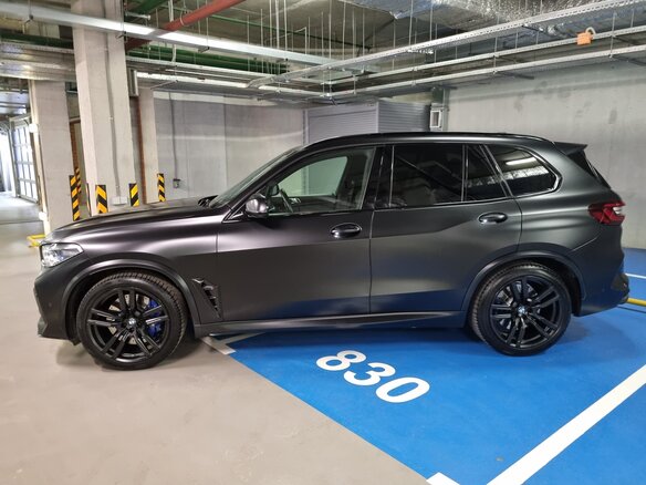 2021 BMW X5 M III (F95), чёрный - вид 3