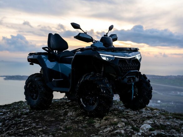 2024 CFMoto CFORCE 1000 EPS LTD, серый, 1370000 рублей