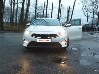 2021 Kia Ceed III Рестайлинг, белый, 1600000 рублей, вид 4