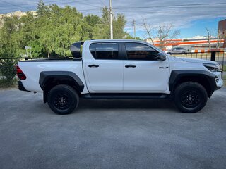 2025 Toyota Hilux VIII Рестайлинг 2, белый, 8000000 рублей, вид 3