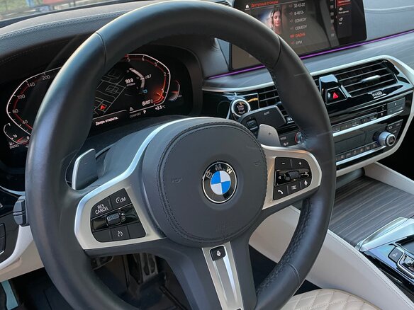 2019 BMW 5 серии 530d xDrive VII (G30/G31/G38), чёрный, 6300000 рублей - вид 9