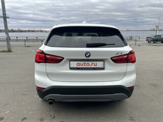 2016 BMW X1 18i sDrive II (F48), белый, 2400000 рублей, вид 3
