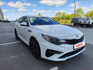 2019 Kia Optima IV Рестайлинг, белый, 2050000 рублей, вид 2