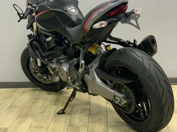 2019 Ducati Monster 821, чёрный - вид 12