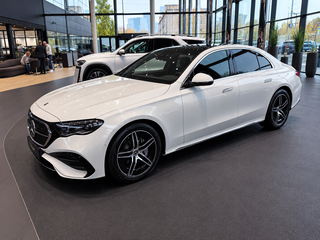 2026 Mercedes-Benz E-Класс 300 VI (W214, S214), белый, 9350000 рублей, вид 3