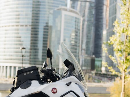 2022 Honda NT1100, белый, 1450000 рублей, вид 2