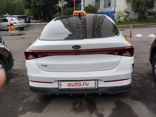 2021 Kia K5 III, белый, 1599000 рублей, вид 4