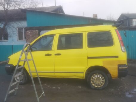 2002 Toyota TownAce, жёлтый, 440000 рублей, вид 4