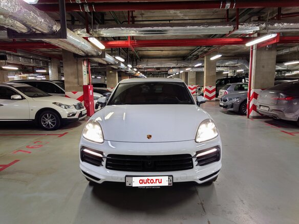 2019 Porsche Cayenne III, белый, 9900000 рублей - вид 2
