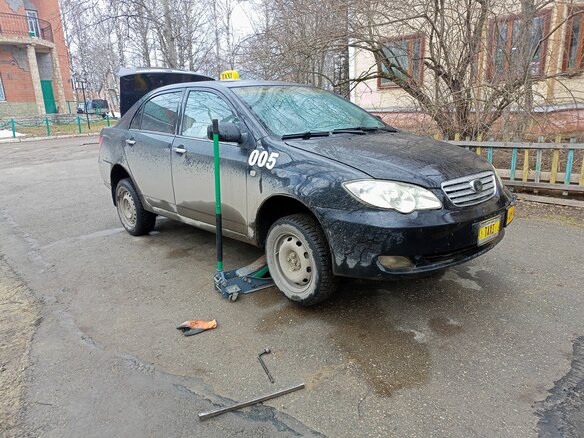 2008 BYD F3 I, чёрный, 350000 рублей - вид 4