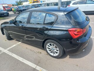 2018 BMW 1 серии 118i II (F20/F21) Рестайлинг 2, чёрный, 1900000 рублей, вид 5