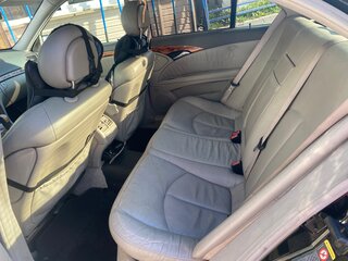 2002 Mercedes-Benz E-Класс 320 III (W211, S211), чёрный, 699000 рублей, вид 5