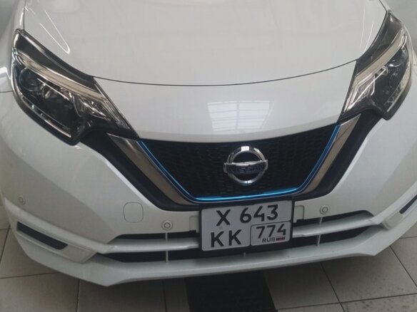 2018 Nissan Note e-Power II Рестайлинг, белый, 1200000 рублей