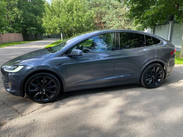 2019 Tesla Model X Standard Range I, серый, 3600000 рублей - вид 8